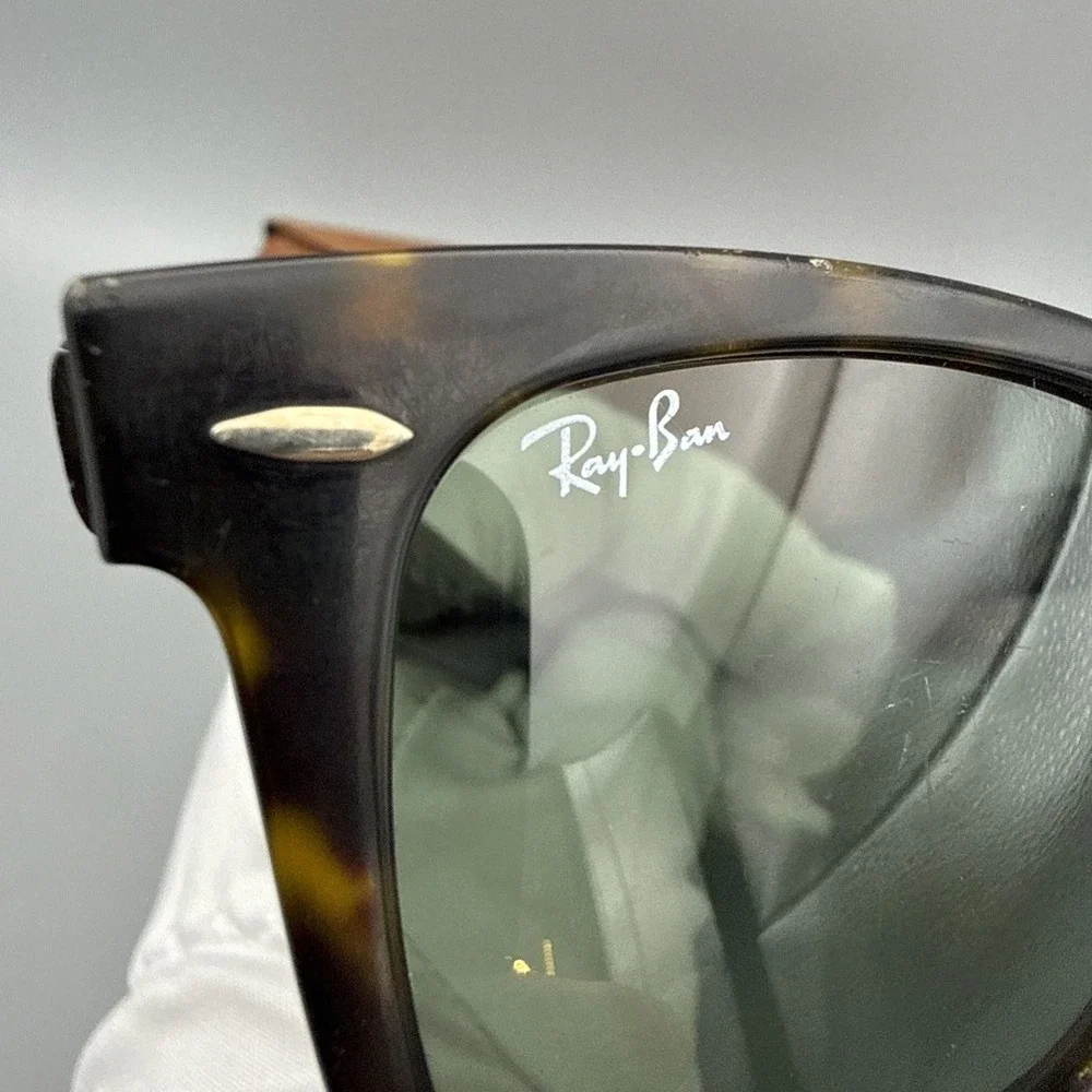 Ray-Ban Wayfarer Authentic RB2140 Vtg 902/50-22 Tortoise w/Green Gradient lens